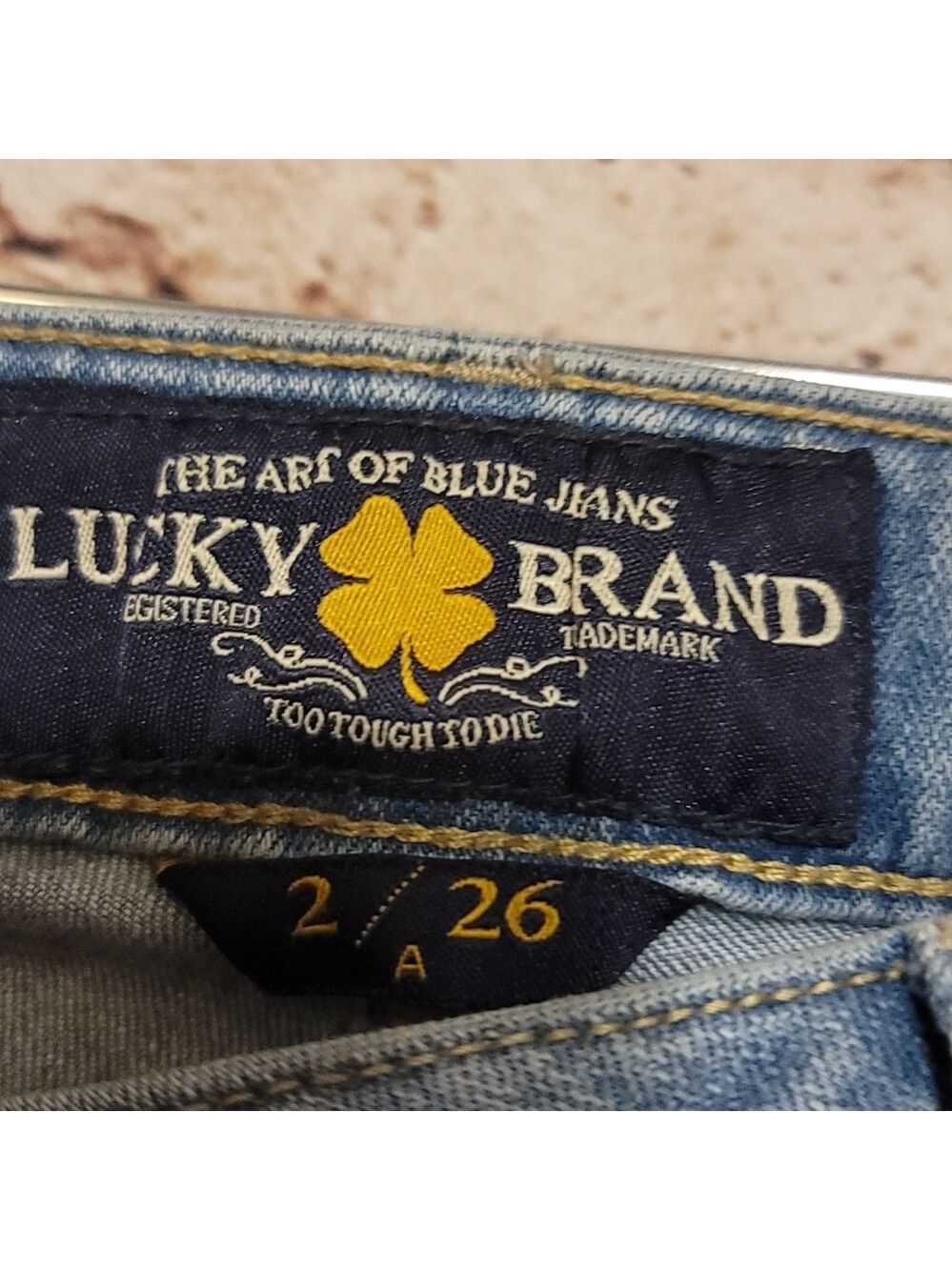 Excellent Lucky Brand distressed skinny jeans sz 26 - Picture 5 of 8